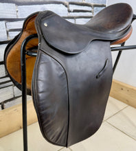 Load image into Gallery viewer, 17” XW English GP Saddle - Brown