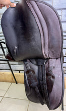 Load image into Gallery viewer, 17 1/2” XW Kruger WH/VSD Working Hunter Cob Saddle -Brown- Extra Wide 4xStraps