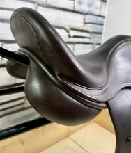 Load image into Gallery viewer, 17 1/2” MW Saferide English GP Saddle - Brown