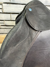 Load image into Gallery viewer, 18” Medium Thorowgood Teqnic K&amp;M Jump Saddle - Black