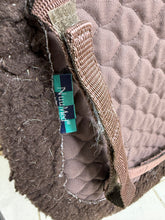 Load image into Gallery viewer, S/H Nuumed WH Rolled Edge Numnah - Brown - M