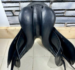 16” Wide Amerigo Dressage Saddle - Black