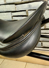 Load image into Gallery viewer, 17” MW Tekna GP/Jump Saddle - Black