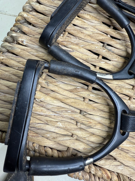 S/H Windsor 54” Stirrup Leathers & 4 1/2” Flexi Irons