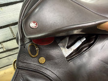 Load image into Gallery viewer, 17” MW Jeffries Falcon One GP/Jump/Event Saddle - Brown - Square Cantle