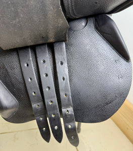 17 1/2” MW Devoucoux Socca Jump Saddle - Black