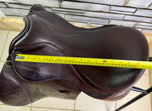 Load image into Gallery viewer, 17” Medium Farrington/Crewe Saddlery GP Saddle - Brown