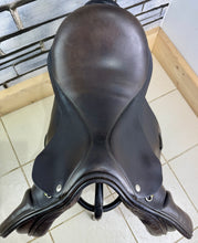 Load image into Gallery viewer, 17 1/2” Medium Black Country Event/GP Saddle - Black