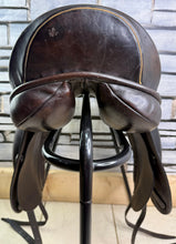 Load image into Gallery viewer, 18” XW Sue Carson Flair Dressage Saddle on 17” Panels-Brown- Big Blocks
