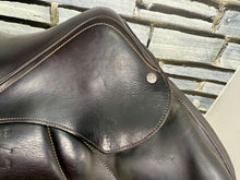 Load image into Gallery viewer, 17” MW Voltaire Lexington Monoflap Jump Saddle -2021- Brown