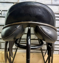 Load image into Gallery viewer, 17 1/2” MW Ideal Suzannah Dressage Saddle - Black