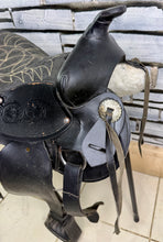 Load image into Gallery viewer, 12 1/2” SQHB Shetland Leather Western Saddle - Black - Pony Size