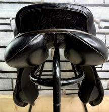 Load image into Gallery viewer, 17” MW Albion K2 Jump Saddle - Black