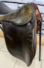 Load image into Gallery viewer, 17 1/2” 30.5/MW Stubben Parzival WH Saddle -Brown- Show Hack/ROR