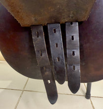 Load image into Gallery viewer, 16 1/2” MW Harry Dabbs Original AO Close Contact Jump Saddle - Brown