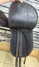 Load image into Gallery viewer, 16” Hi-Lite Elite Pony Dressage Saddle - Black