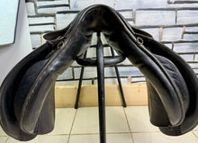 Load image into Gallery viewer, 17 1/2” MW Jeffries Falcon English Event VSD Saddle - Black