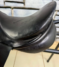 Load image into Gallery viewer, 16 1/2” MW/Wide Jeffries Falcon English Event GP Saddle - Black