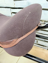 Load image into Gallery viewer, 14” Medium Changeable Gullet Small Pony GP Saddle -Brown Synthetic- Flocked