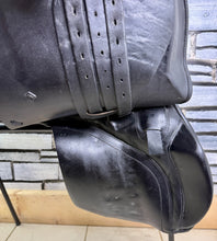 Load image into Gallery viewer, 17 1/2” MW Ideal 1350 GP Saddle - Black - Big Blocks - English Leather