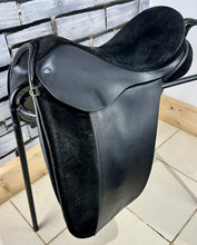 Load image into Gallery viewer, 16 1/2” XW Teversal WH Saddle - Black