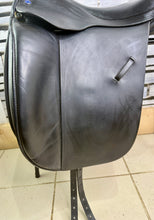 Load image into Gallery viewer, 18” Wide Ideal/Martin Wilkinson Suzannah Dressage Saddle - Black