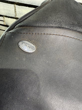 Load image into Gallery viewer, 17” Wide-XW/Changeable Gullet Thorowgood Cob GP Saddle-Black