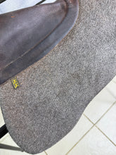 Load image into Gallery viewer, Devoucoux Saddle Riser Pad - 17.5-18”- Foam/Felt/Leather - Equestrian