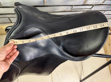 Load image into Gallery viewer, 15” Wide Forrester Pony GP Saddle - Black - Deep Seat, Good Blocks - English Made