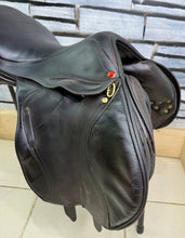 Load image into Gallery viewer, 17 1/2” MW Albion Kontact Dual/Double Flap Jump Saddle - Brown