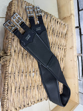 Load image into Gallery viewer, S/H 54” Wintec Waffle Atherstone Girth - Black