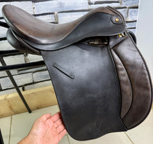 Load image into Gallery viewer, 16” Medium Barrie Swain English Pony GP Saddle - Black