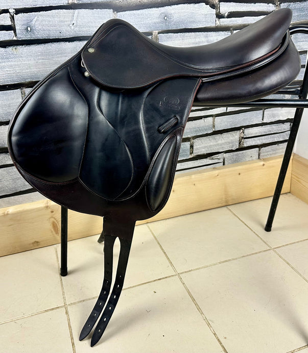 17 1/2” MW Devoucoux Chiberta O Monoflap Jump Saddle - Brown