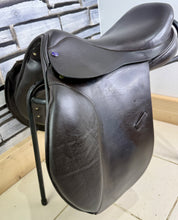 Load image into Gallery viewer, 17 1/2” MW/Fit 2 Lavinia Mitchell Jump Saddle - Brown
