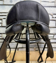 Load image into Gallery viewer, 17 1/2” MW Voltaire Adelaide Monoflap 2023 Dressage Saddle - Black
