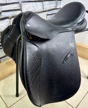 Load image into Gallery viewer, 17 1/2” Medium Jeffries Falcon Event GP Saddle - Black