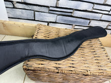 Load image into Gallery viewer, S/H 28” Saddles Direct Super Soft Padded Leather Dressage Girth