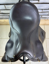 Load image into Gallery viewer, 17” Medium Woodseaves WH Saddle - Brown