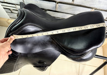 Load image into Gallery viewer, 17” MW Albion K2 Jump Saddle - Black