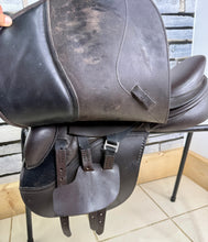 Load image into Gallery viewer, 16 1/2” Changeable Gullet Utopia/Discovery Jump Saddle - Brown