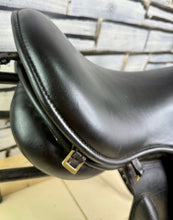 Load image into Gallery viewer, 17” MW GZS Para/RDA/Learner Saddle - Black