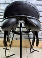 Load image into Gallery viewer, 17 1/2” Wide Ideal/Batchelors Suzannah Dressage Saddle - Black