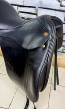 Load image into Gallery viewer, 17 1/2” MW-Wide Albion Legend K2 Dressage Saddle - Black