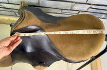 Load image into Gallery viewer, 17” MN S.O.S Saddlery GP/Jump Saddle - Brown - High Wither - TB ROR - Massive Blocks