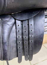 Load image into Gallery viewer, 16” Medium Farrington Pony GP Saddle - Black