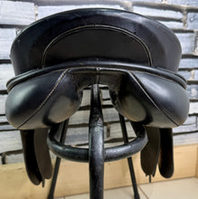 Load image into Gallery viewer, 18” Narrow Albion K2 TB GP Saddle - Black