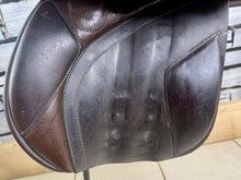 Load image into Gallery viewer, 17 1/2” Wide R&amp;R Ideal Event/Grandee Saddle - Brown