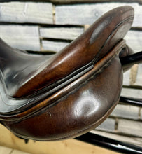 Load image into Gallery viewer, 17 1/2” MW Albion Kontrol Jump Saddle - Brown - Super Secure Big Blocks