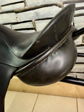 Load image into Gallery viewer, 17” Wide Symmonds Richmond GP Saddle - Black
