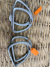 Load image into Gallery viewer, S/H 2 x Pairs Aluminium Racing Stirrup Irons